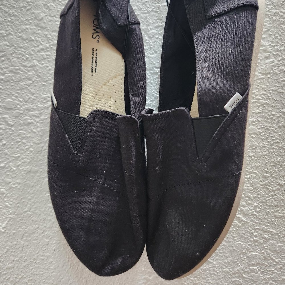 TOMS Classic Black Canvas Size 10 Women's